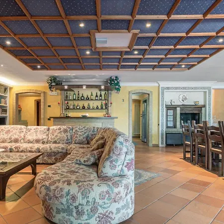 Elegant In The Hills Of Tortoreto With A Garden *