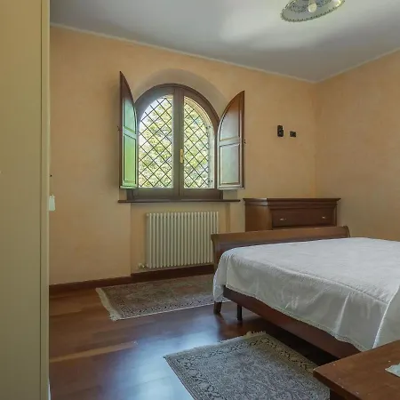 Villa Elegant In The Hills Of Tortoreto With A Garden *
